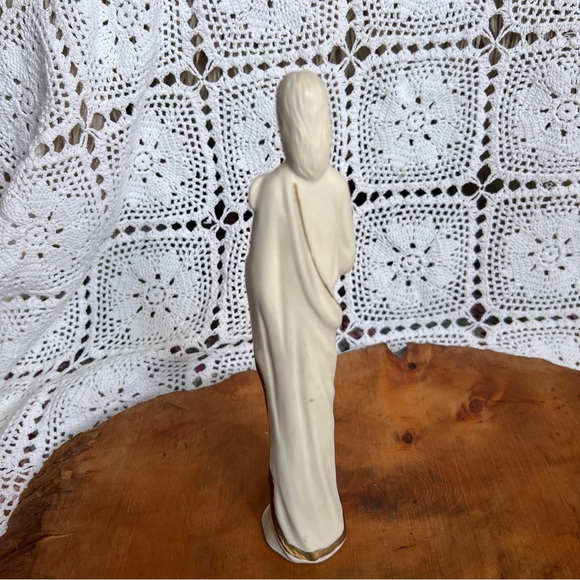 Beautiful Vintage Joseph‎ and Mary porcelain statues - gold touches - Picture 3 of 12